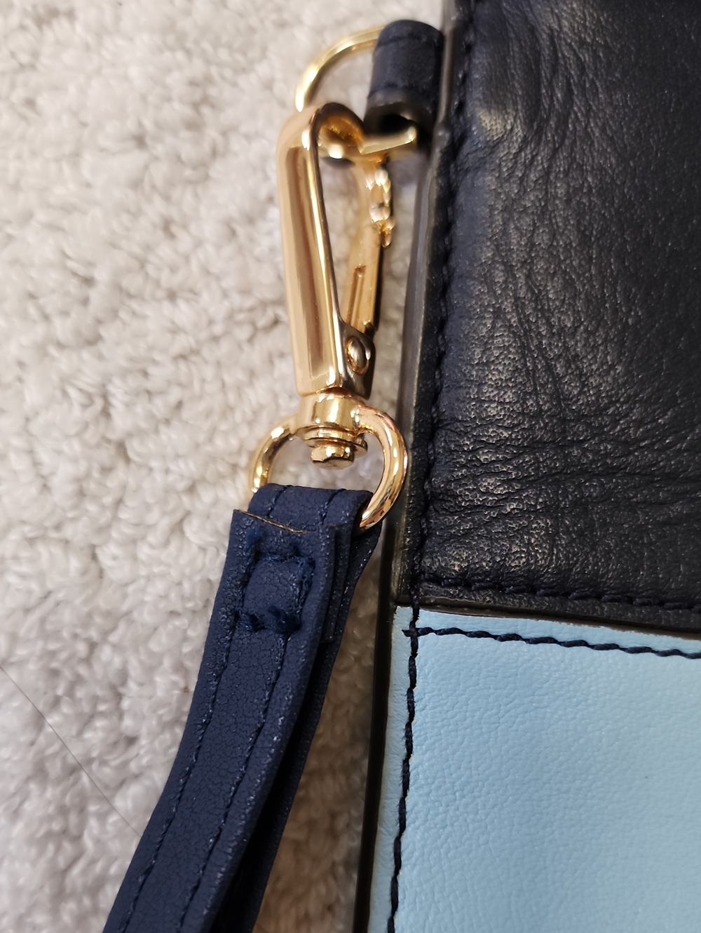 Tory Burch Women's Blue T Leather Tablet Case Preowned - Picture 3 of 7